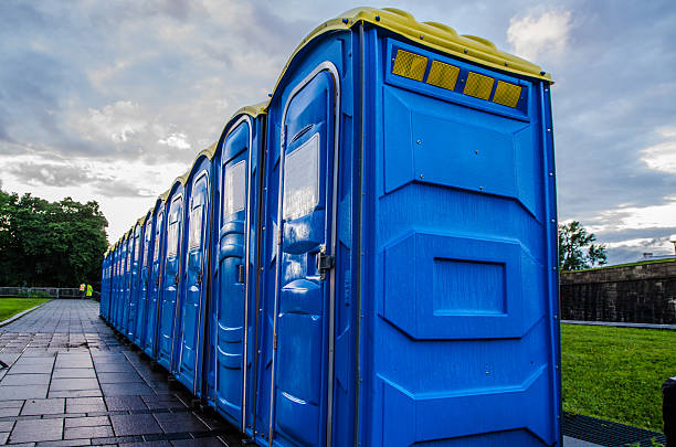 Best Porta potty rental near me  in Perris, CA
